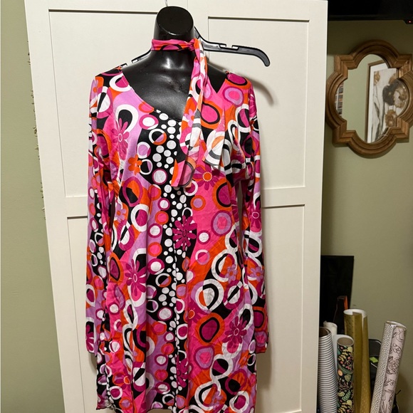 Groovy Girl Costume Dress and Headscarf - Picture 2 of 3